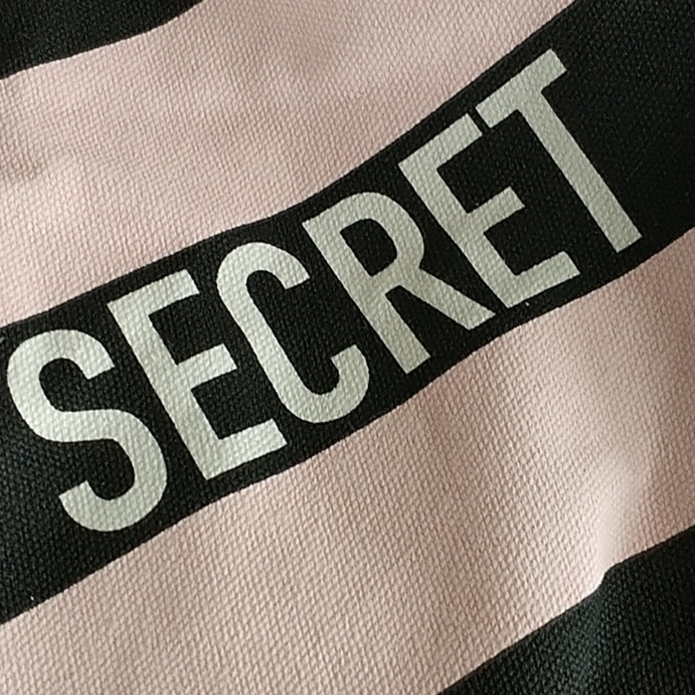 Victoria's Secret V Striped Limited Edition Pink/Black Weekender Tote Bag - Picture 5 of 11